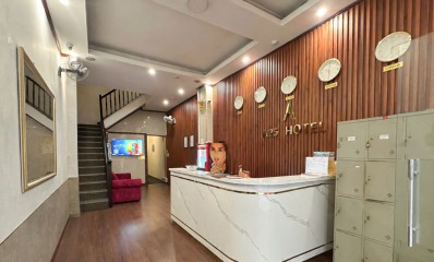 A25 Hotel - 12 Liên Trì