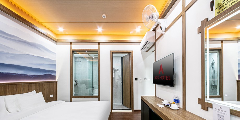 DELUXE ROOM