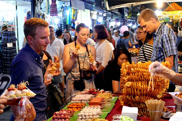 SAIGON BY NIGHT & STREET FOOD TOUR
