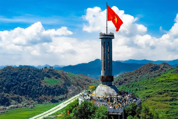 HA GIANG - DONG VAN KARST PLASTEAU